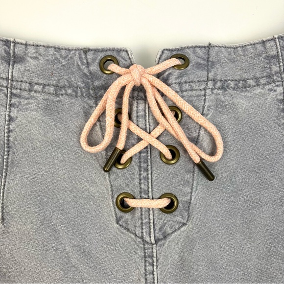 Anthropologie Pilcro Lace Up Back Denim Shorts Women's Size 25 Gray Stretch - Picture 7 of 13